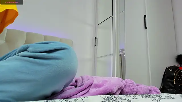 YourWildDestiny online show from December 2024 05:23:02 PM