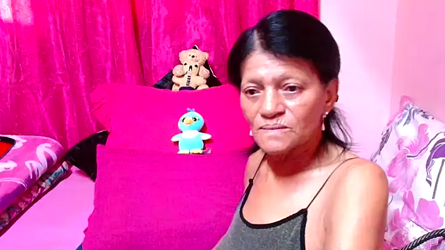 SLUTTYROXY online show from December 2025 06:07:01 AM