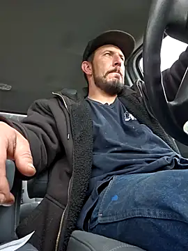 Snapshot of UncutHammer69 chatting on January 2025 11:24:02 PM UncutHammer69 online show from January 2025 11:24:02 PM