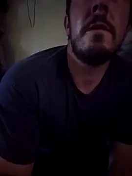 Snapshot of UncutHammer69 chatting on February 2025 05:33:01 PM UncutHammer69 online show from February 2025 05:33:01 PM