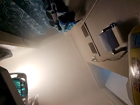 Snapshot of UncutHammer69 chatting on March 2025 03:51:01 AM UncutHammer69 online show from March 2025 03:51:01 AM