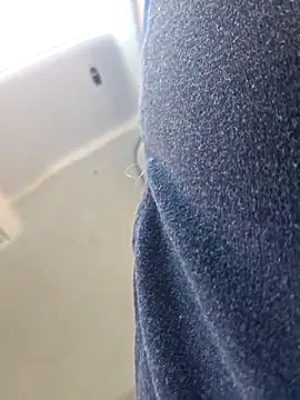 Snapshot of UncutHammer69 chatting on September 2025 03:34:01 PM UncutHammer69 online show from September 2025 03:34:01 PM