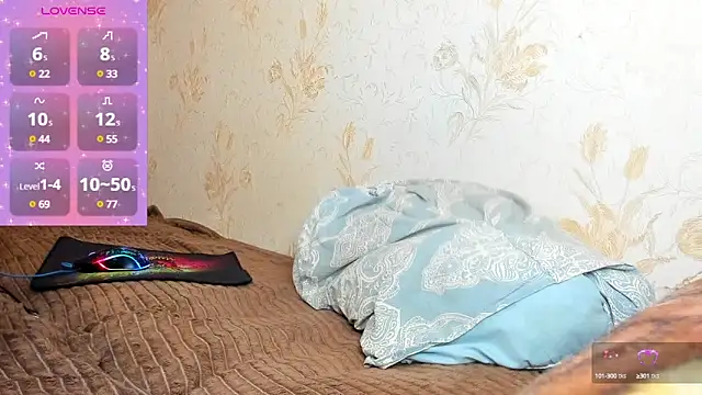 Snapshot of MilaniaCute chatting on January 2025 01:13:02 AM MilaniaCute online show from January 2025 01:13:02 AM