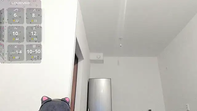 Snapshot of MilaniaCute chatting on March 2025 06:37:01 PM MilaniaCute online show from March 2025 06:37:01 PM