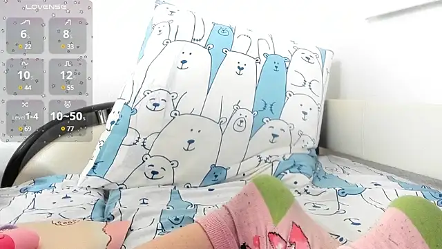 Snapshot of MilaniaCute chatting on March 2025 05:25:02 PM MilaniaCute online show from March 2025 05:25:02 PM