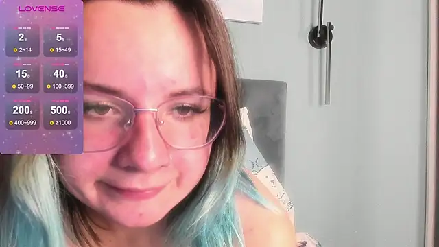 Snapshot of MilaniaCute chatting on October 2025 04:22:01 PM MilaniaCute online show from October 2025 04:22:01 PM