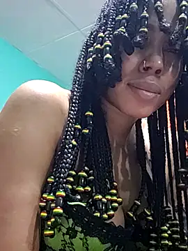 Snapshot of HONEYSWEETS_LIVE chatting on September 2025 04:33:02 AM HONEYSWEETS LIVE online show from September 2025 04:33:02 AM