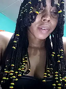 Snapshot of HONEYSWEETS_LIVE chatting on October 2025 01:15:02 AM HONEYSWEETS LIVE online show from October 2025 01:15:02 AM