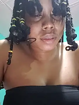 Snapshot of HONEYSWEETS_LIVE chatting on October 2025 04:35:02 AM HONEYSWEETS LIVE online show from October 2025 04:35:02 AM