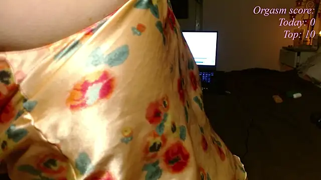 victoria97 online show from December 2025 07:31:01 PM