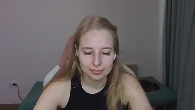 Snapshot of Jessy_Ginger chatting on May 2026 02:24:02 PM Jessy Ginger online show from May 2026 02:24:02 PM