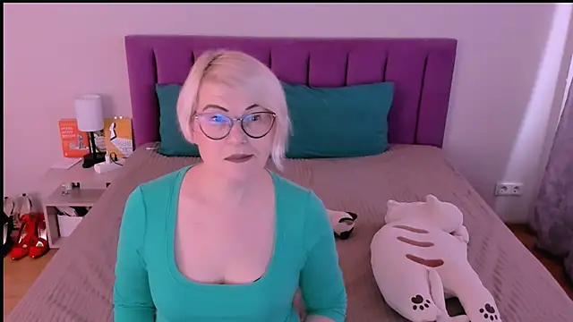 Snapshot of sabrinamacmarren chatting on October 2025 09:31:01 AM sabrinamacmarren online show from October 2025 09:31:01 AM