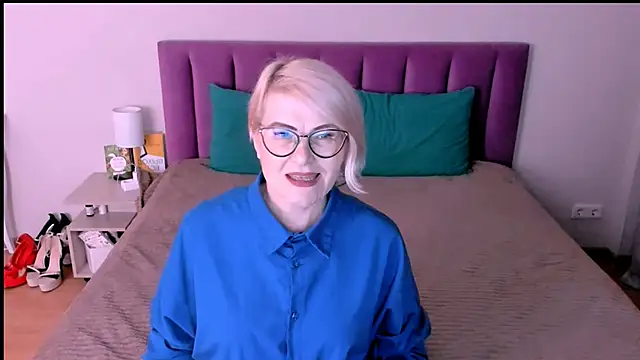 Snapshot of sabrinamacmarren chatting on November 2025 03:24:01 PM sabrinamacmarren online show from November 2025 03:24:01 PM