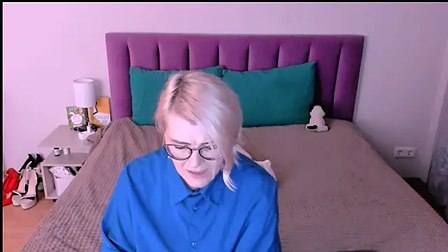 Snapshot of sabrinamacmarren chatting on November 2025 03:13:02 PM sabrinamacmarren online show from November 2025 03:13:02 PM