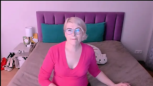 Snapshot of sabrinamacmarren chatting on November 2025 04:29:02 PM sabrinamacmarren online show from November 2025 04:29:02 PM