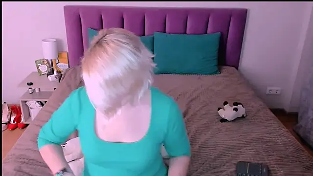 Snapshot of sabrinamacmarren chatting on November 2025 02:50:01 PM sabrinamacmarren online show from November 2025 02:50:01 PM