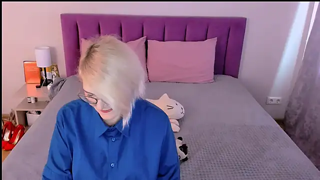 Snapshot of sabrinamacmarren chatting on November 2025 10:48:02 AM sabrinamacmarren online show from November 2025 10:48:02 AM