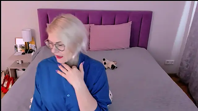 Snapshot of sabrinamacmarren chatting on November 2025 09:52:01 AM sabrinamacmarren online show from November 2025 09:52:01 AM