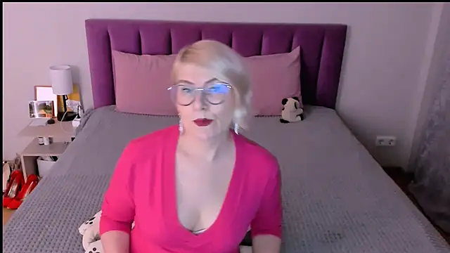 Snapshot of sabrinamacmarren chatting on November 2025 02:16:01 PM sabrinamacmarren online show from November 2025 02:16:01 PM