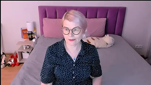 Snapshot of sabrinamacmarren chatting on November 2025 01:04:01 PM sabrinamacmarren online show from November 2025 01:04:01 PM