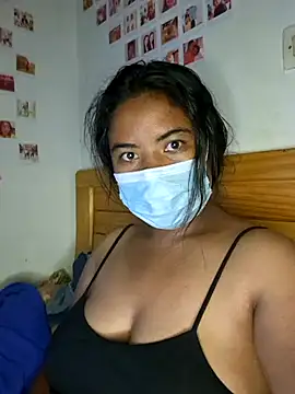 Snapshot of Artinah22 chatting on December 2024 07:23:01 PM Artinah22 online show from December 2024 07:23:01 PM