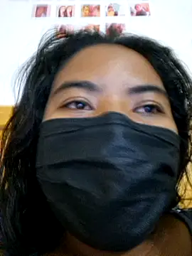 Snapshot of Artinah22 chatting on December 2024 06:42:02 PM Artinah22 online show from December 2024 06:42:02 PM