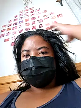 Snapshot of Artinah22 chatting on December 2024 05:02:01 AM Artinah22 online show from December 2024 05:02:01 AM