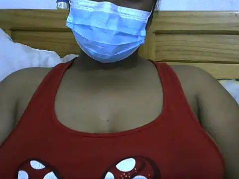 Snapshot of Artinah22 chatting on October 2025 06:38:02 PM Artinah22 online show from October 2025 06:38:02 PM