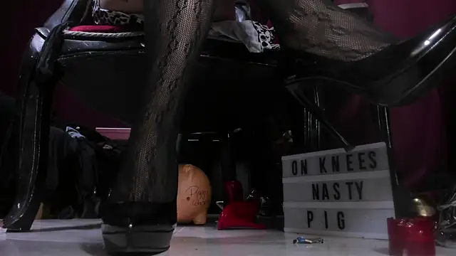 MeGoddesSara online show from January 2026 05:39:01 PM