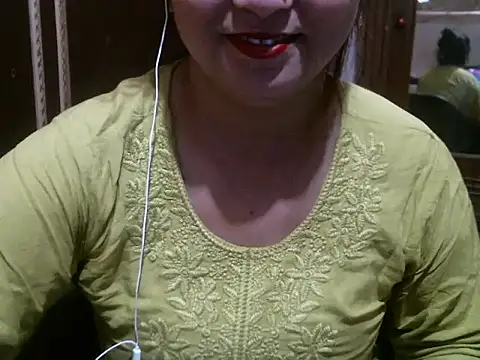Snapshot of UrsMansi chatting on May 2026 10:59:02 PM UrsMansi online show from May 2026 10:59:02 PM