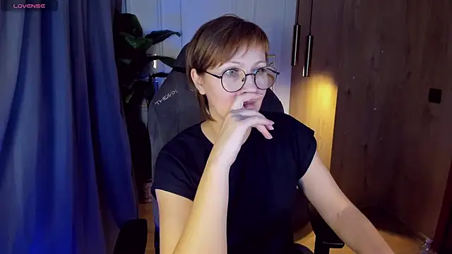 Snapshot of Paris_Cherry chatting on February 2025 01:35:02 PM Paris Cherry online show from February 2025 01:35:02 PM