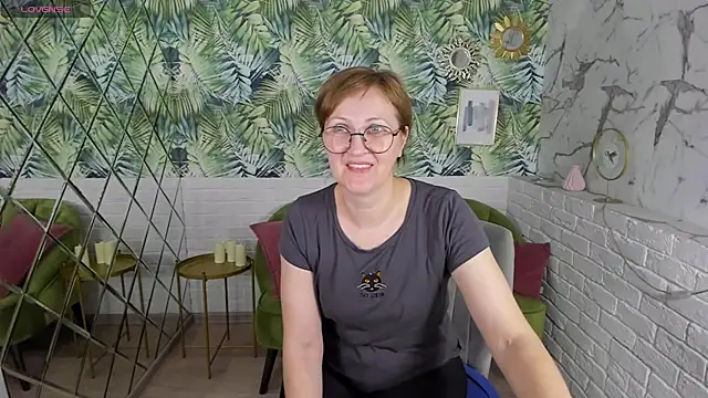 Snapshot of Paris_Cherry chatting on March 2025 02:07:02 AM Paris Cherry online show from March 2025 02:07:02 AM