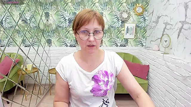 Snapshot of Paris_Cherry chatting on March 2025 08:31:02 PM Paris Cherry online show from March 2025 08:31:02 PM