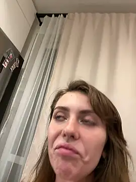 MariiD online show from December 2024 04:07:02 PM