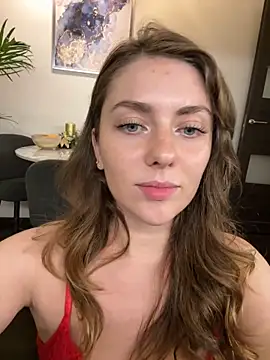 MariiD online show from December 2024 04:31:01 PM