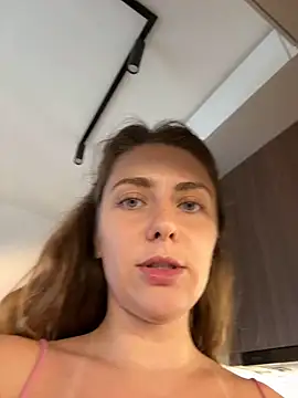 MariiD online show from February 2025 02:04:01 PM