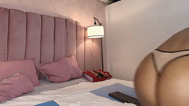 HallyBans online show from November 2025 11:54:01 AM