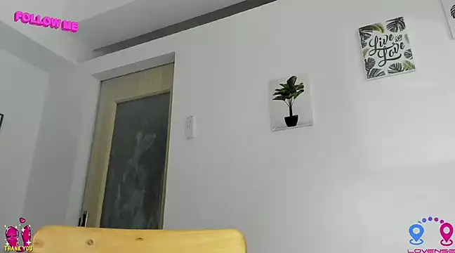 Snapshot of hottycrishina chatting on January 2025 09:19:02 AM hottycrishina online show from January 2025 09:19:02 AM