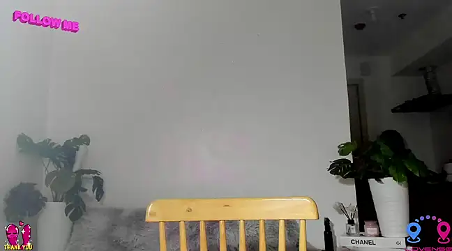 Snapshot of hottycrishina chatting on February 2025 12:57:01 AM hottycrishina online show from February 2025 12:57:01 AM