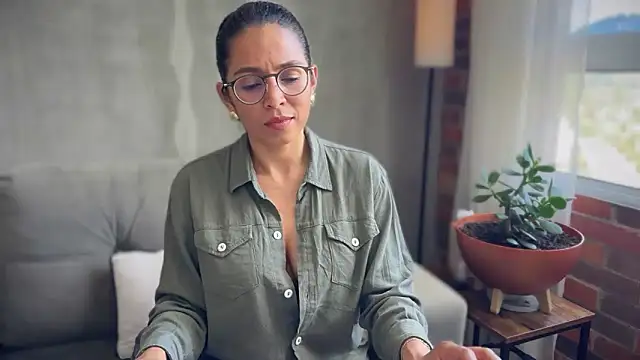 Snapshot of illaroom chatting on October 2025 07:58:02 PM illaroom online show from October 2025 07:58:02 PM