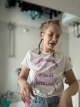 AnastasiaAniess online show from February 2025 04:00:02 PM