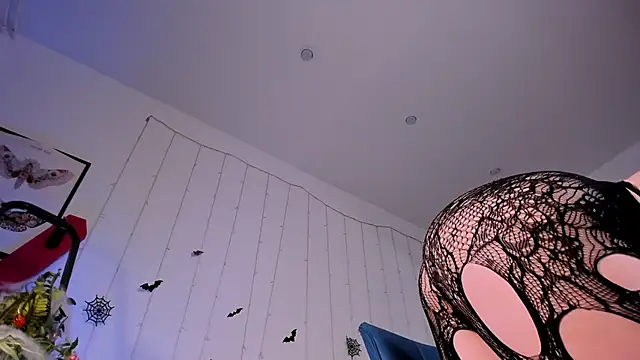 Snapshot of LilianKroft chatting on October 2025 11:25:01 AM LilianKroft online show from October 2025 11:25:01 AM