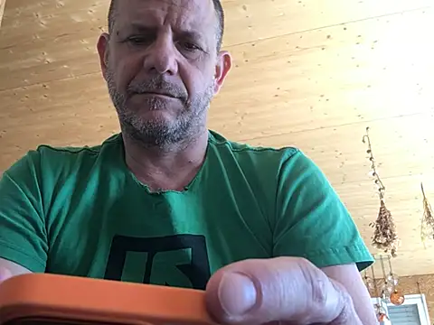 maxymloli online show from February 2025 01:42:02 PM