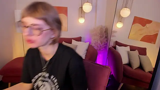 Snapshot of RubySoft chatting on November 2025 09:09:02 PM RubySoft online show from November 2025 09:09:02 PM