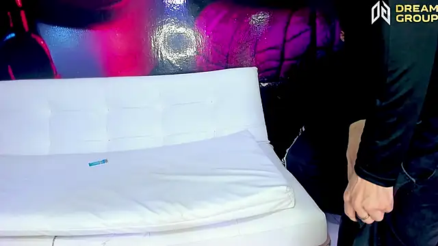 AmazingPartys online show from January 2026 02:15:01 AM