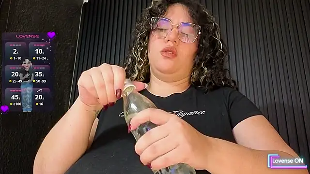 Snapshot of dulce_lf chatting on June 2026 05:28:01 AM dulce lf online show from June 2026 05:28:01 AM