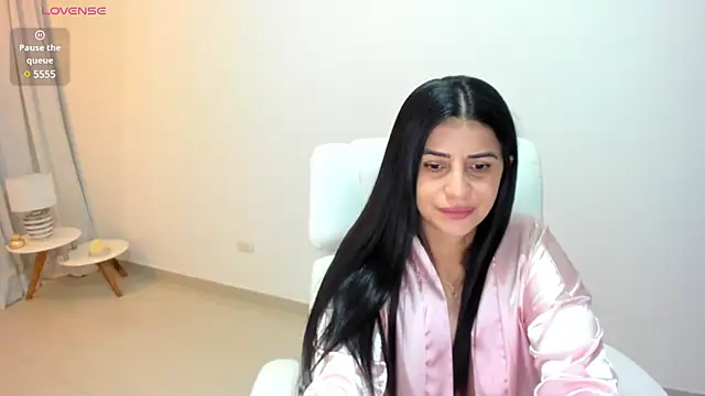 renata t  online show from March 2025 10:32:02 AM