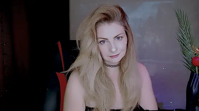 Snapshot of Eleonores chatting on October 2025 05:10:01 AM Eleonores online show from October 2025 05:10:01 AM