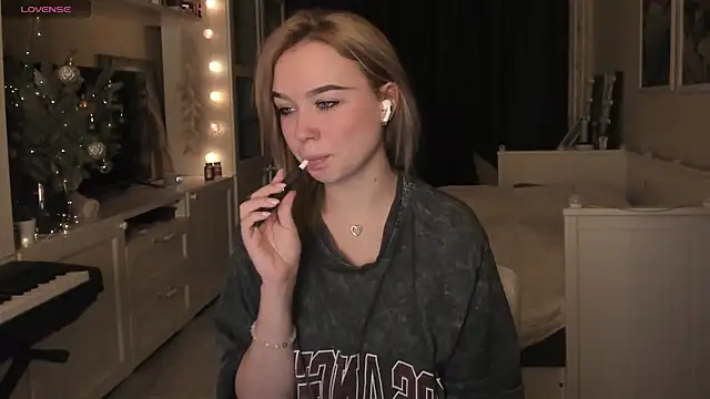 MaryDreaminess online show from January 2025 05:30:02 PM