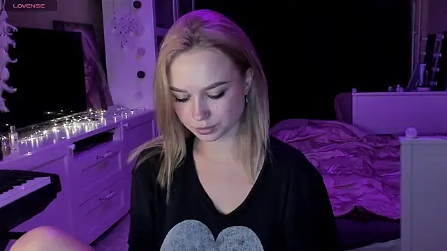 MaryDreaminess online show from March 2025 10:15:02 PM